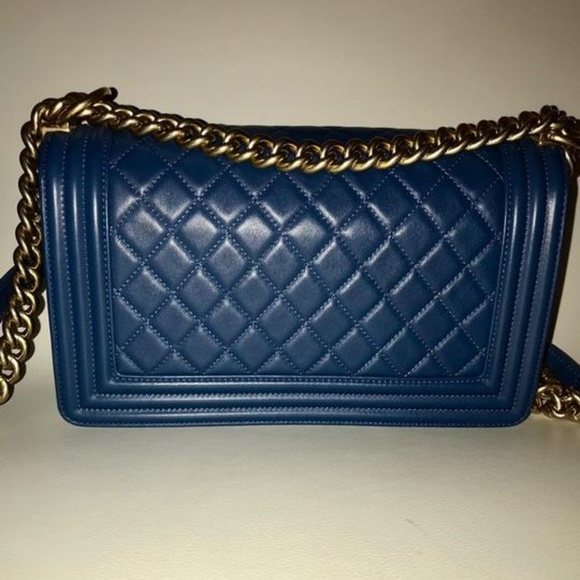 Chanel Blue Lambskin Quilted Cross Body Bag - Picture 2 of 8